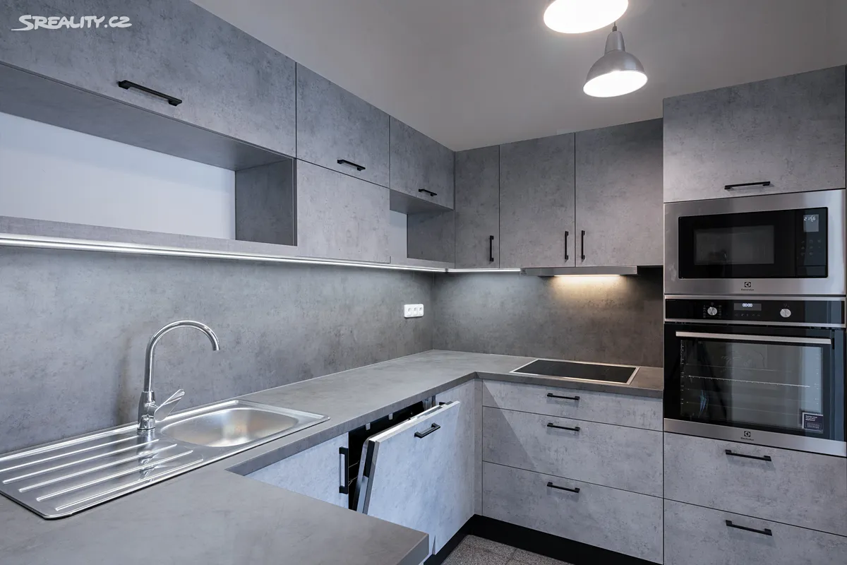 Pronájem bytu 4+kk 111 m², Praha