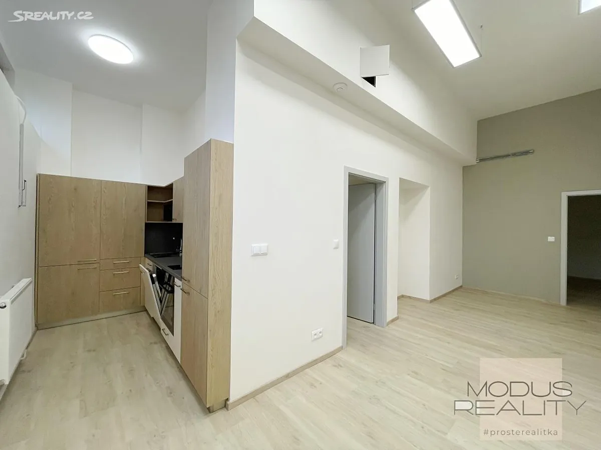 Pronájem kanceláře 37 m², U Rajské zahrady