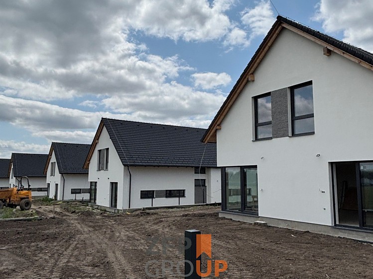 Prodej domu, 228 m² (25 z 100)