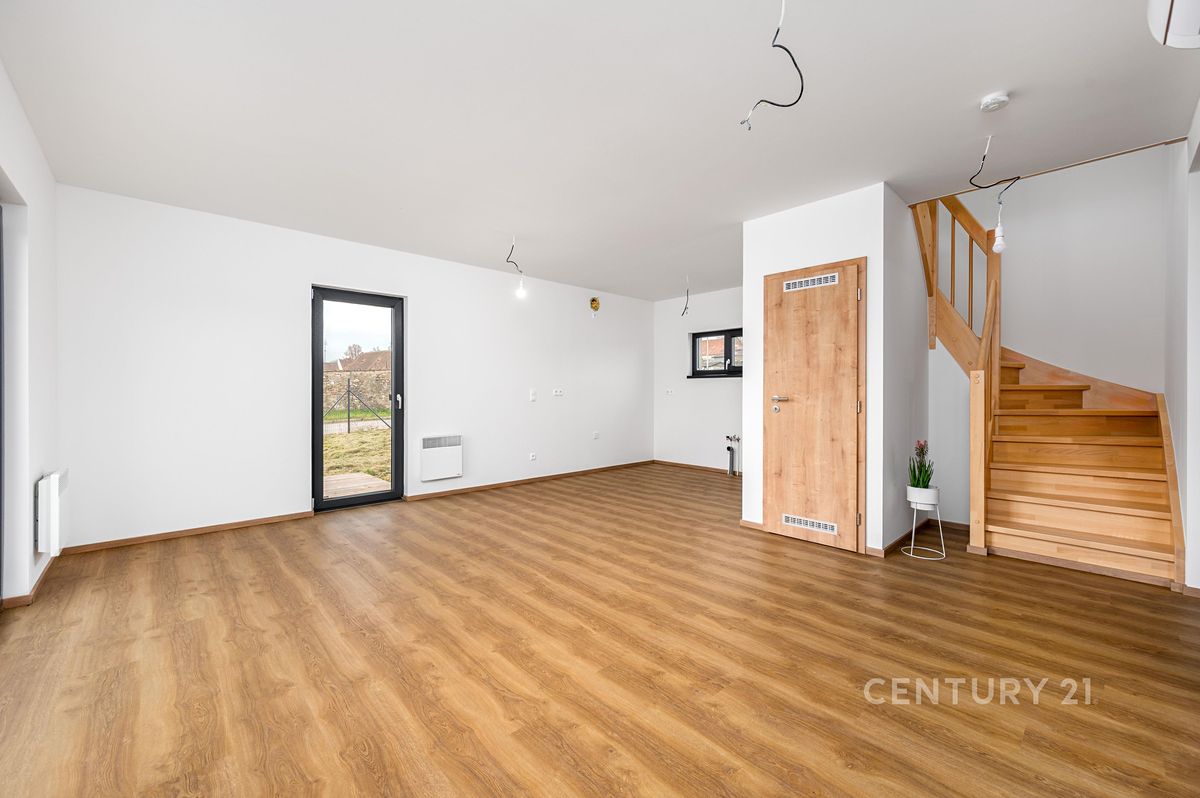 Prodej rodinného domu 122 m², pozemek 1048 m² – fotografie 3