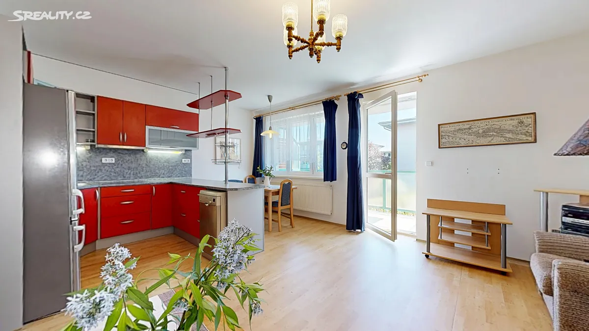 Prodej bytu 3+kk 64 m², Šestajovice