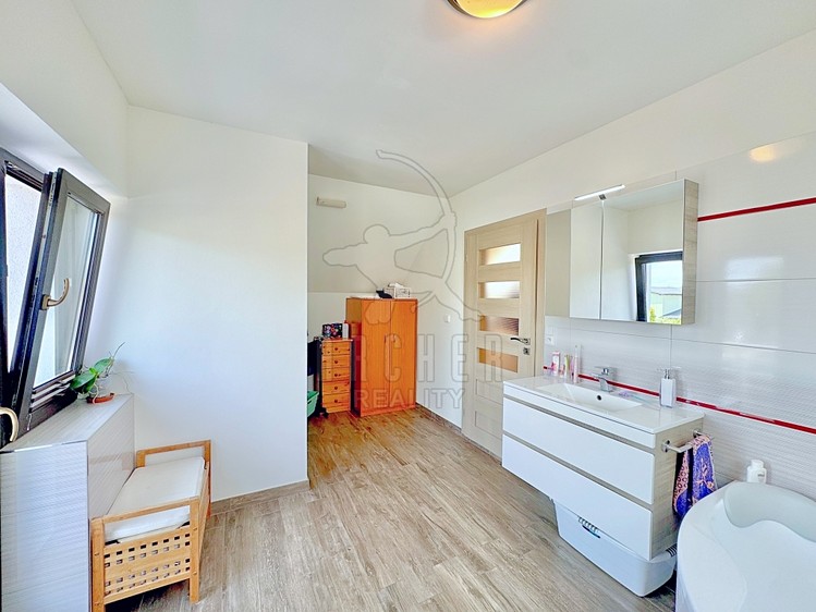 Prodej domu, 159 m² (11 z 31)