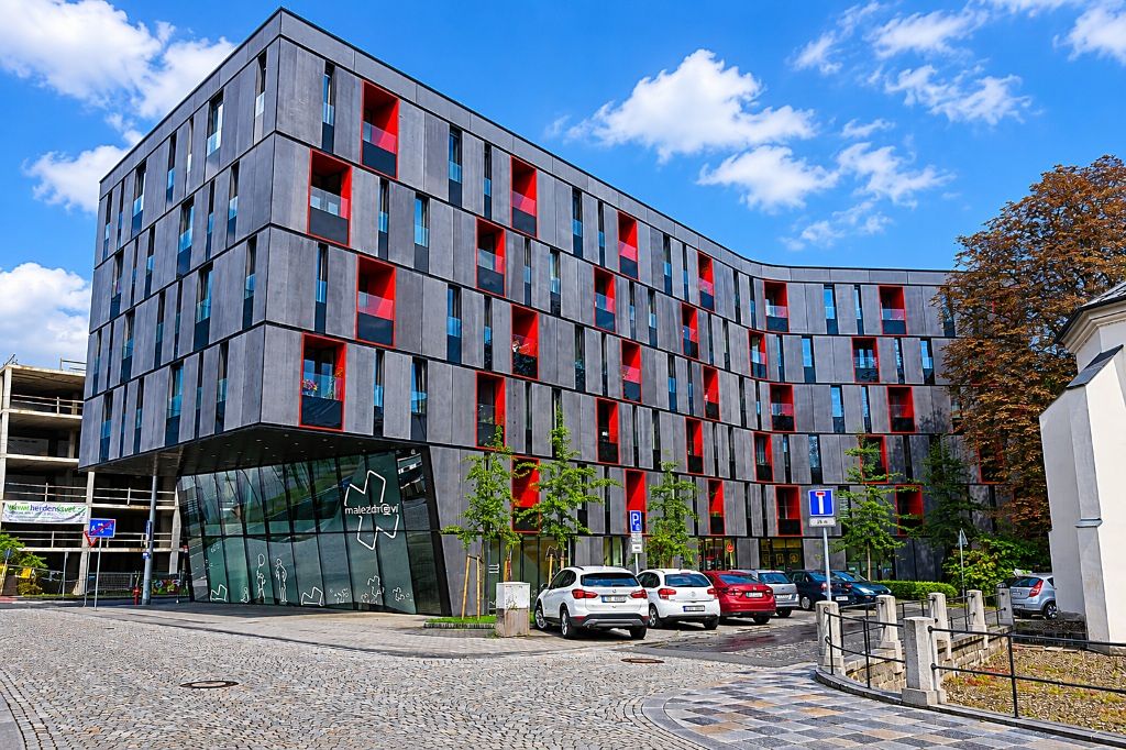 Pronájem obchodního prostoru 161 m² – fotografie 2