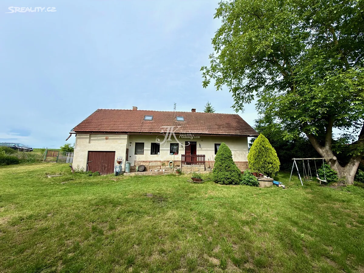 Prodej rodinného domu 142 m², pozemek 732 m² - View 3