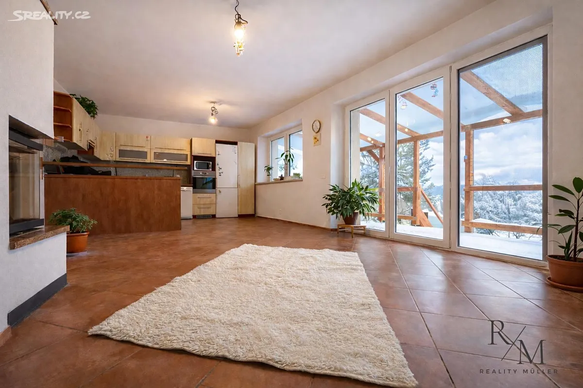 Prodej rodinného domu 173 m², pozemek 1163 m² – pohled 3