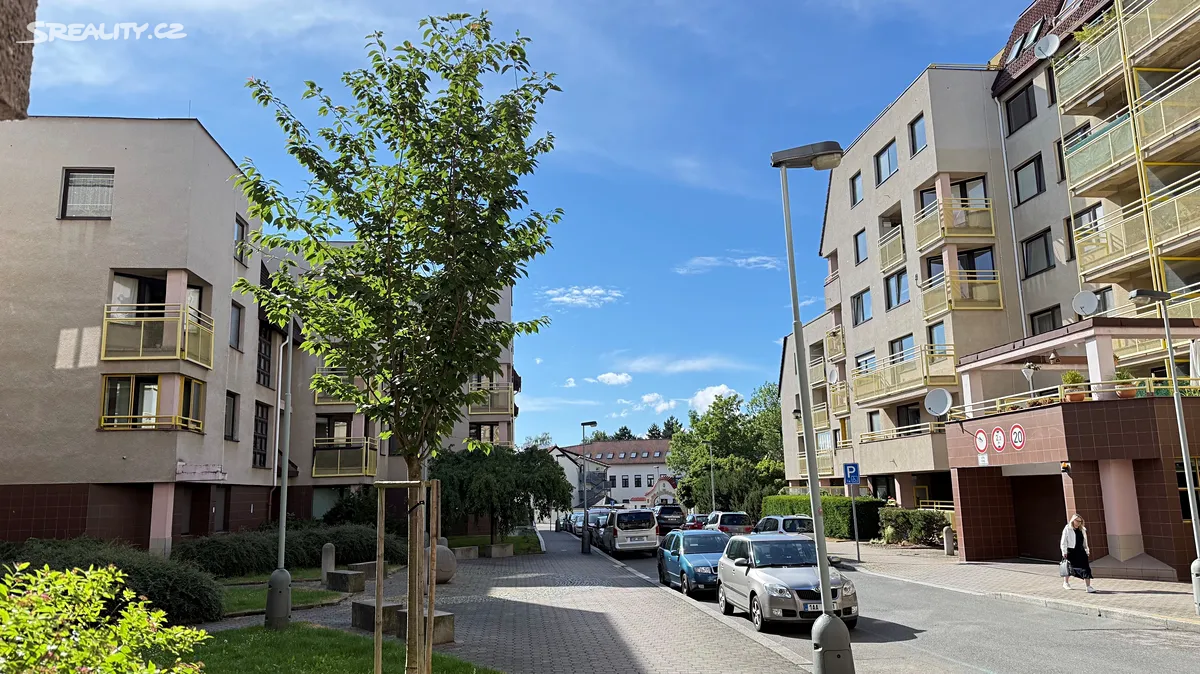 Pronájem bytu 2+kk 49 m², Praha