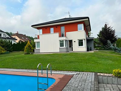 Prodej rodinného domu 230 m², pozemek 998 m²