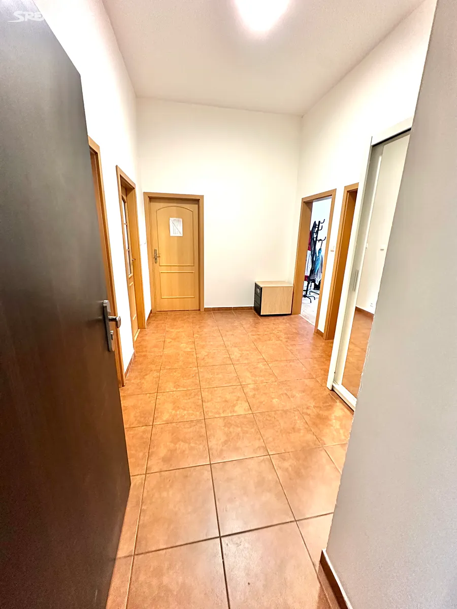 Pronájem bytu 3+kk 80 m² – pohled 5