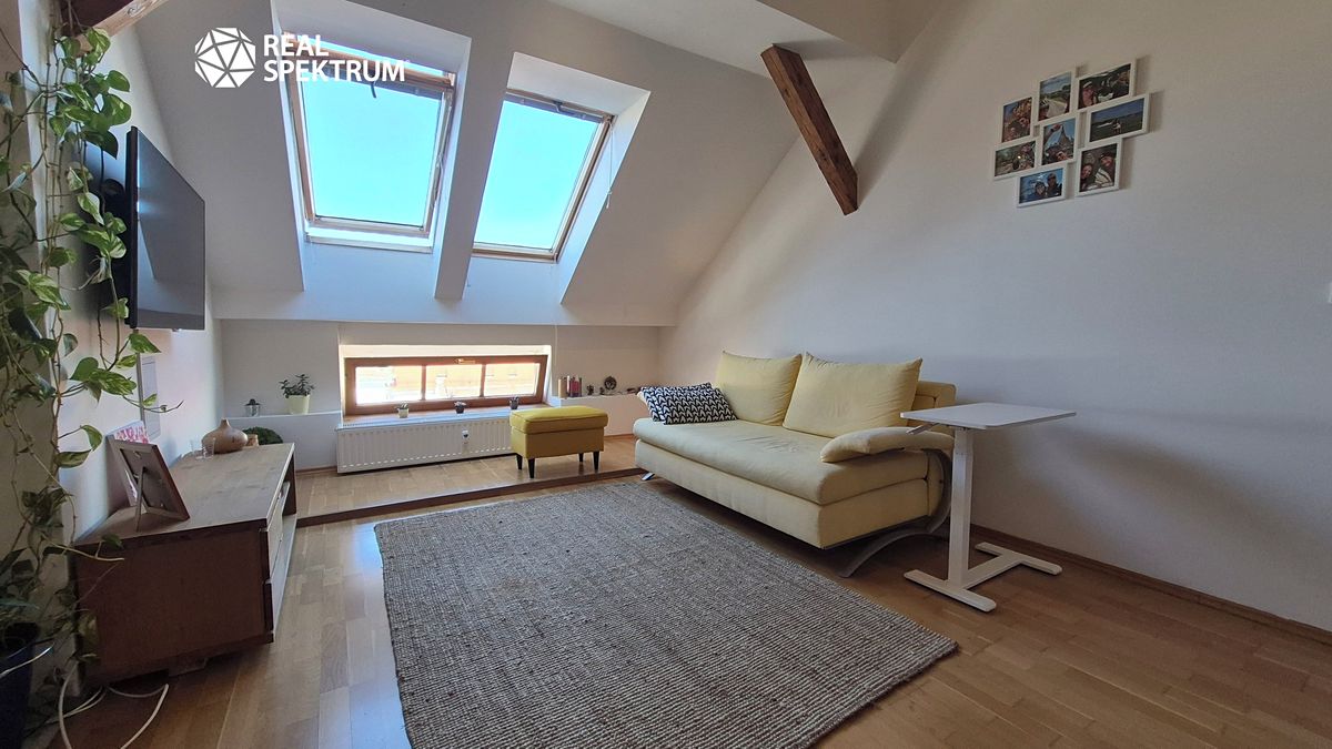 Pronájem bytu 2+kk 83 m²