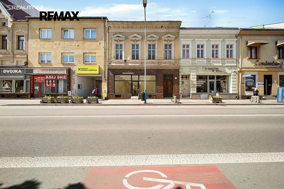 Prodej rodinného domu 340 m², pozemek 233 m², 17. listopadu