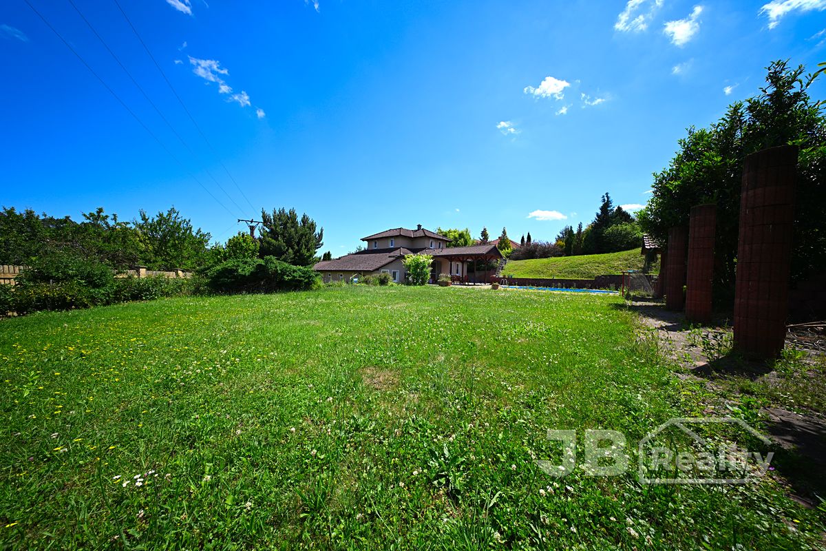Prodej rodinného domu 131 m², pozemek 1483 m² – fotografie 2