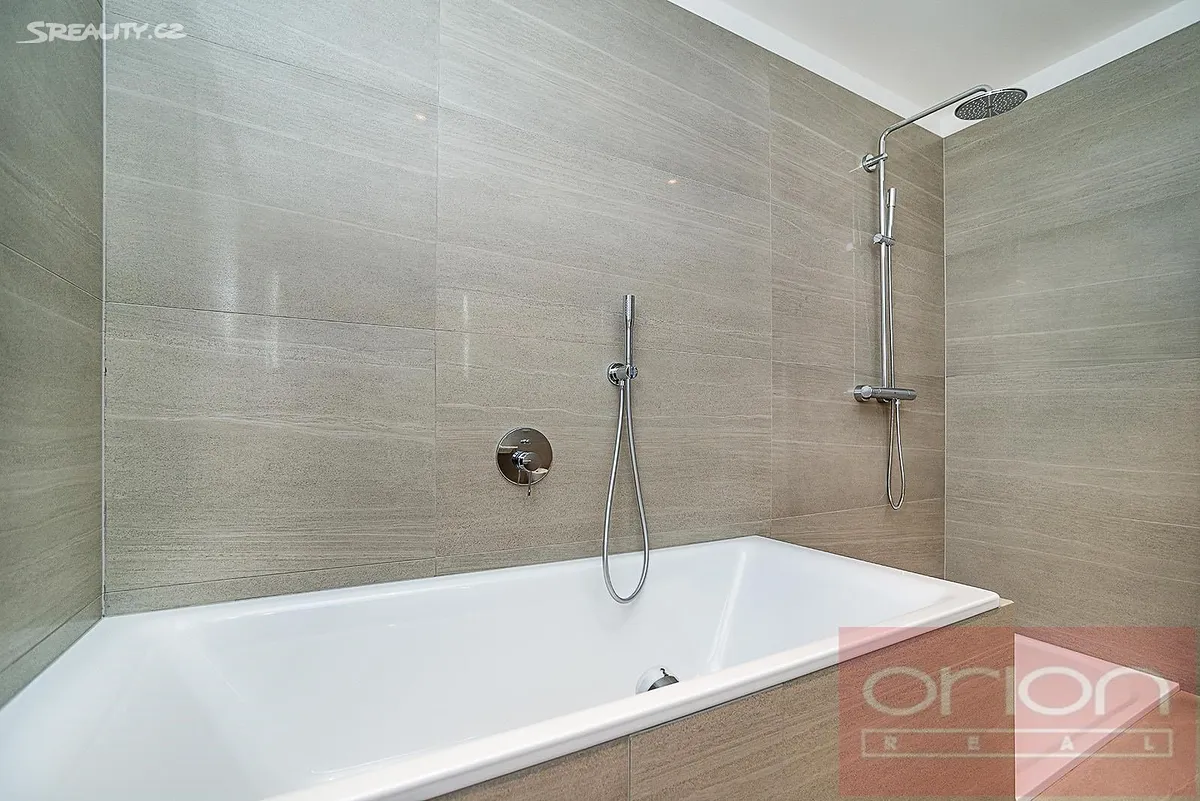 Pronájem bytu 2+kk 62 m² – další