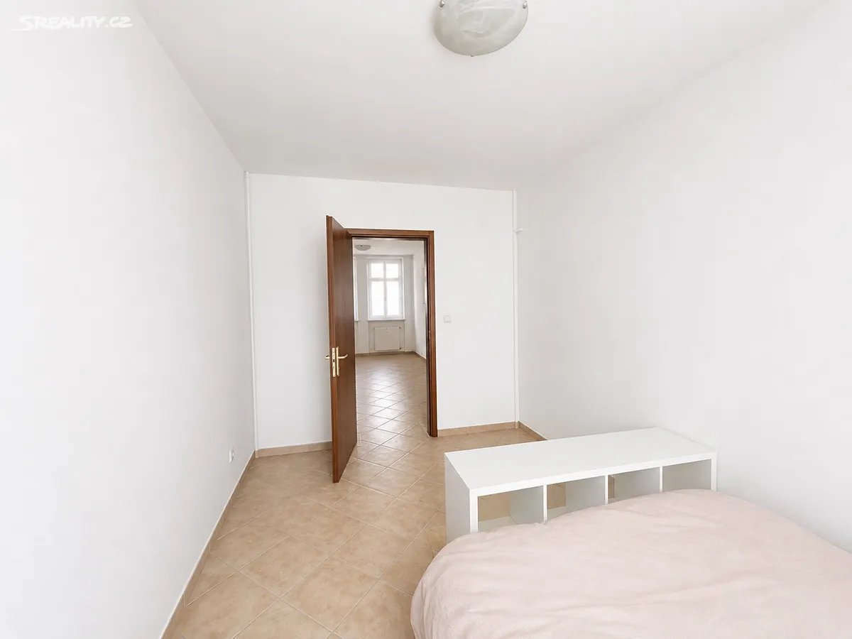 Pronájem bytu 2+kk 50 m² – pohled 4