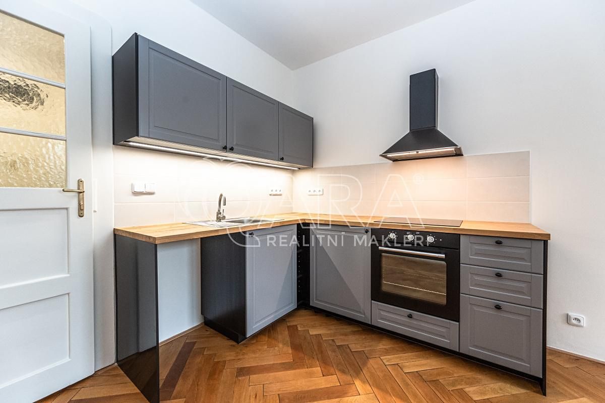 Pronájem bytu 2+kk 53 m² – fotografie 2