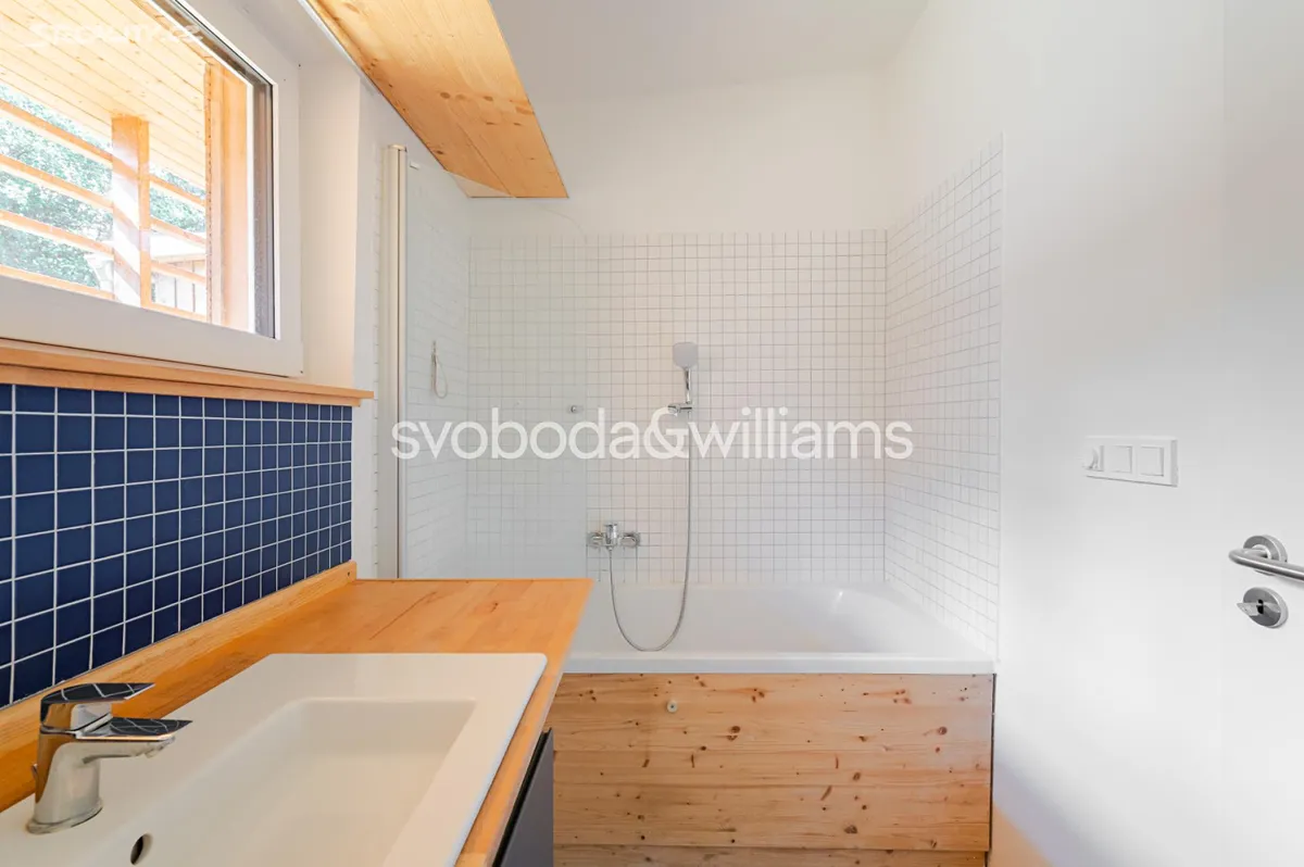 Prodej rodinného domu 174 m², pozemek 673 m² – pohled 5