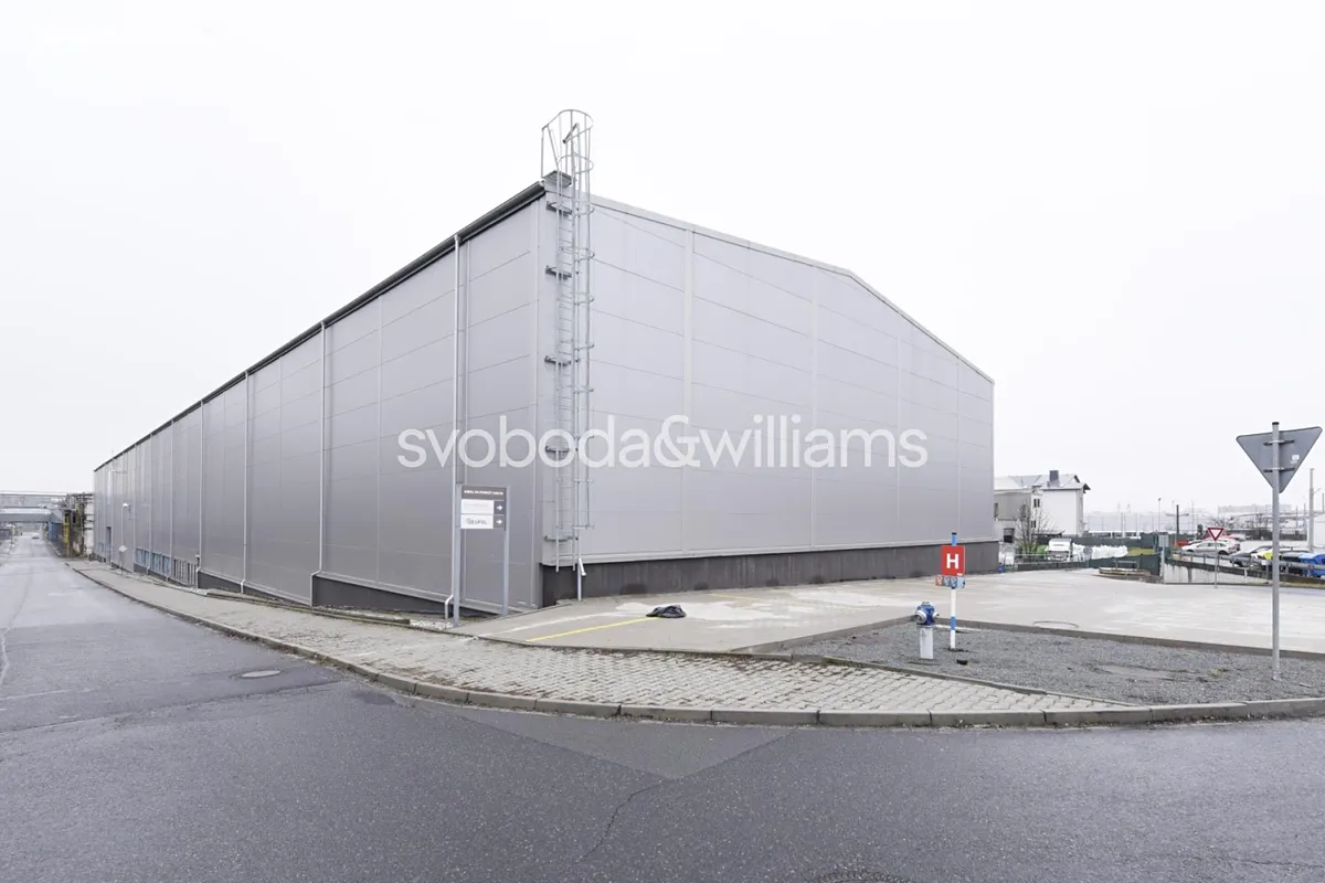 Pronájem výrobní haly, prostoru 1380 m² – pohled 4