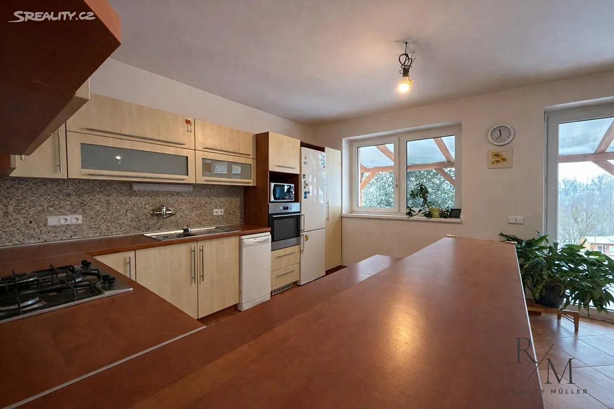 Prodej rodinného domu 173 m², pozemek 1163 m² – pohled 5