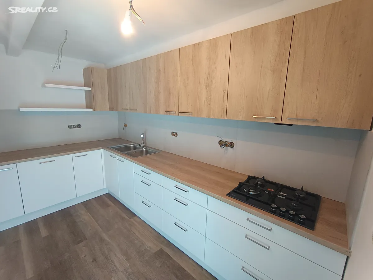 Prodej rodinného domu 240 m², pozemek 968 m², Křelov-Břuchotín