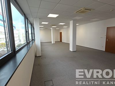Pronájem kanceláře 90 m²