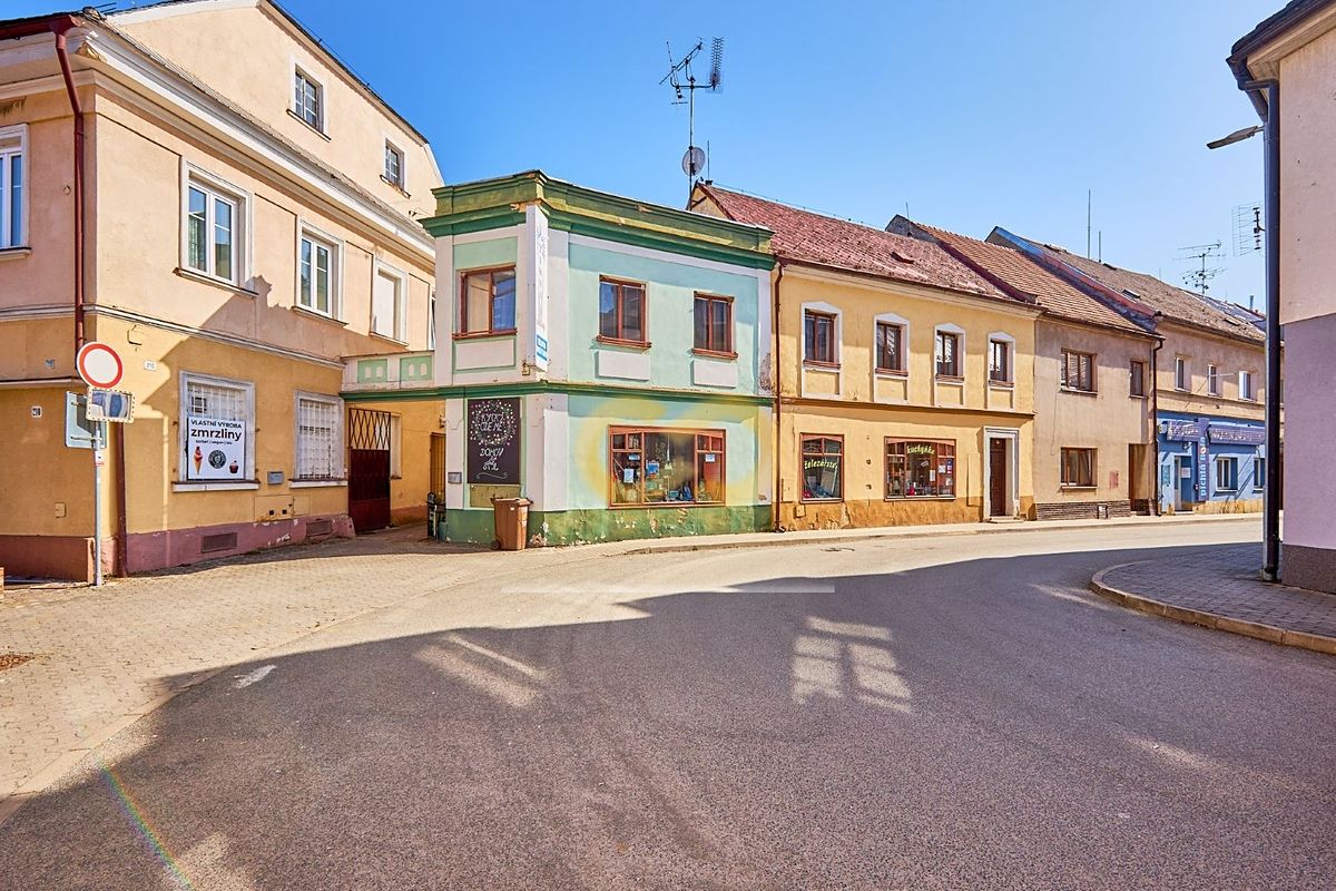Prodej obchodního prostoru 270 m² – fotografie 2