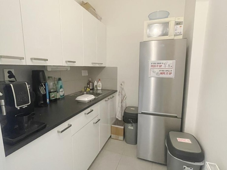 Комерційне приміщення в оренду, 180 м² (8 з 12)