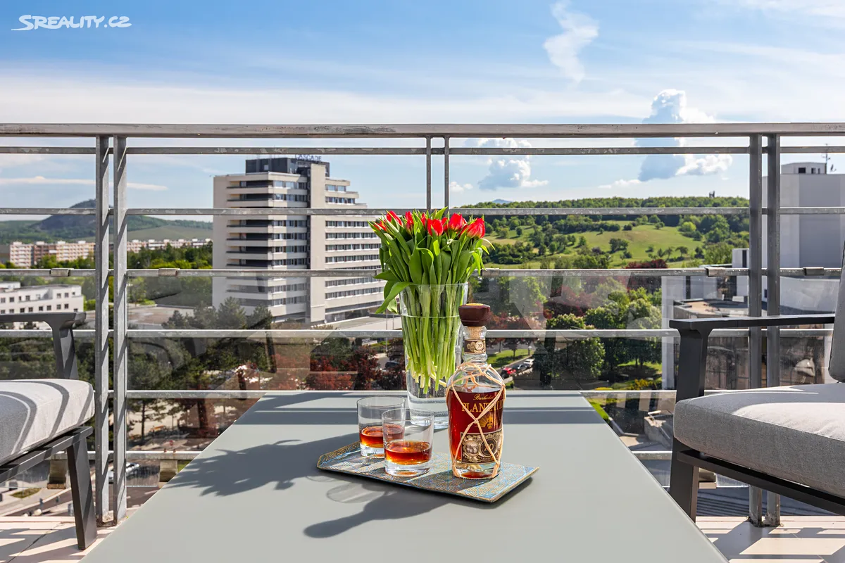Pronájem bytu 2+1 45 m², Most