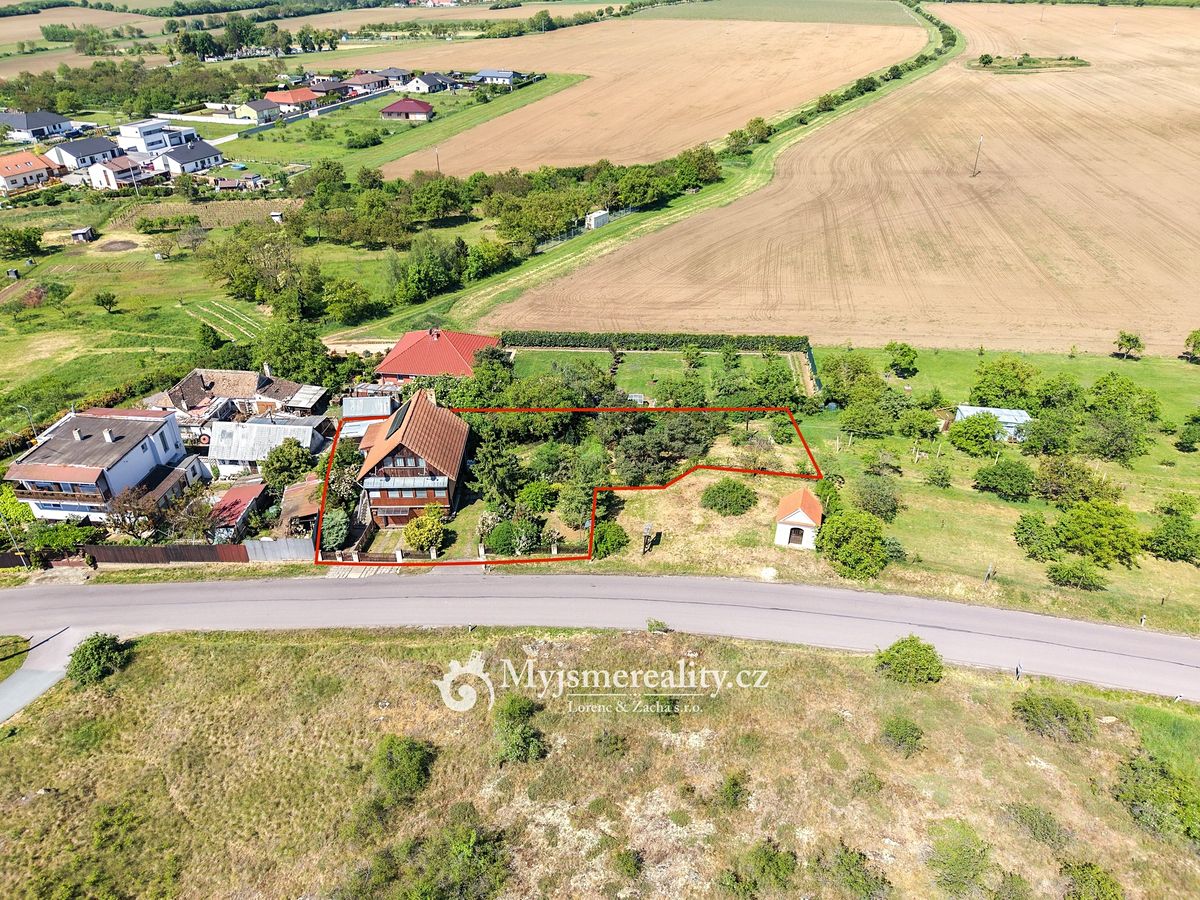 Prodej rodinného domu 120 m², pozemek 1223 m² – fotografie 2