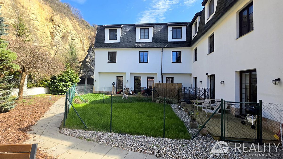 Prodej bytu 3+kk 88 m² (Jednopodlažní)