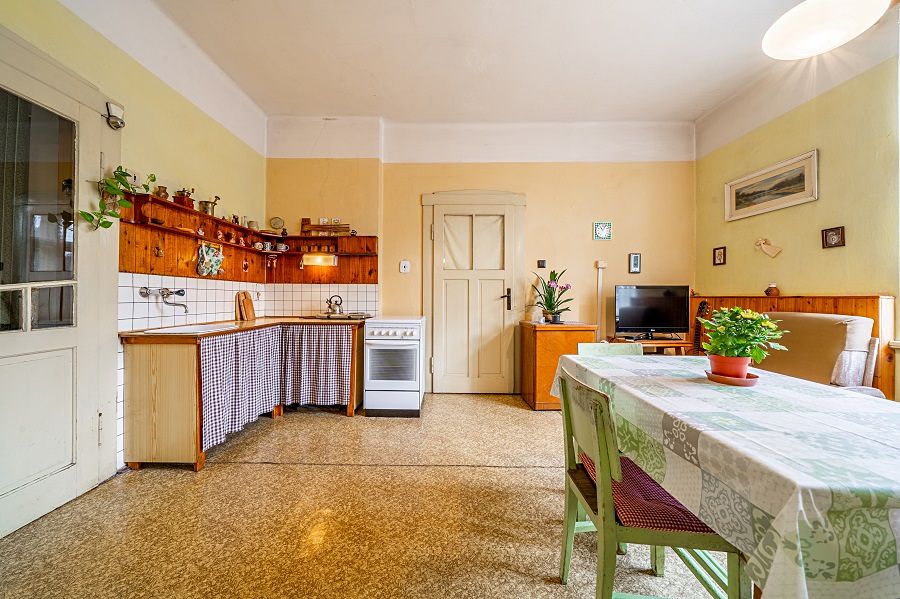Prodej rodinného domu 175 m², pozemek 388 m² – fotografie 3
