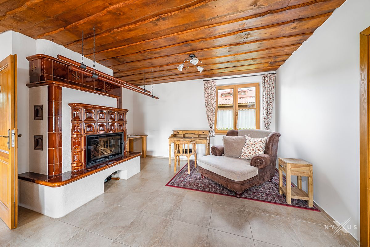 Prodej rodinného domu 306 m², pozemek 598 m² – fotografie 5