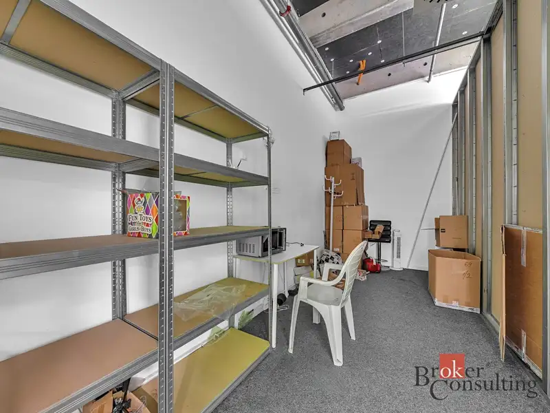 Pronájem obchodního prostoru 88 m², Hradec Králové – náhled fotky 2