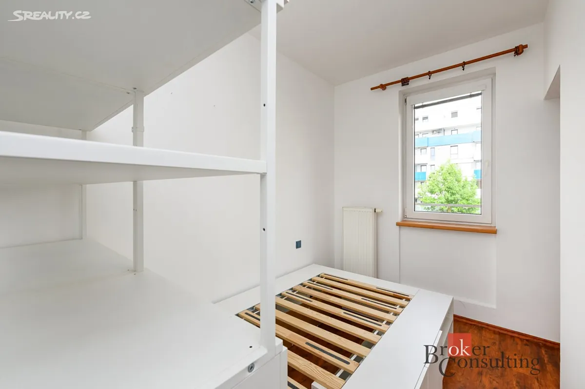 Pronájem bytu 2+kk 44 m² - Widok 3
