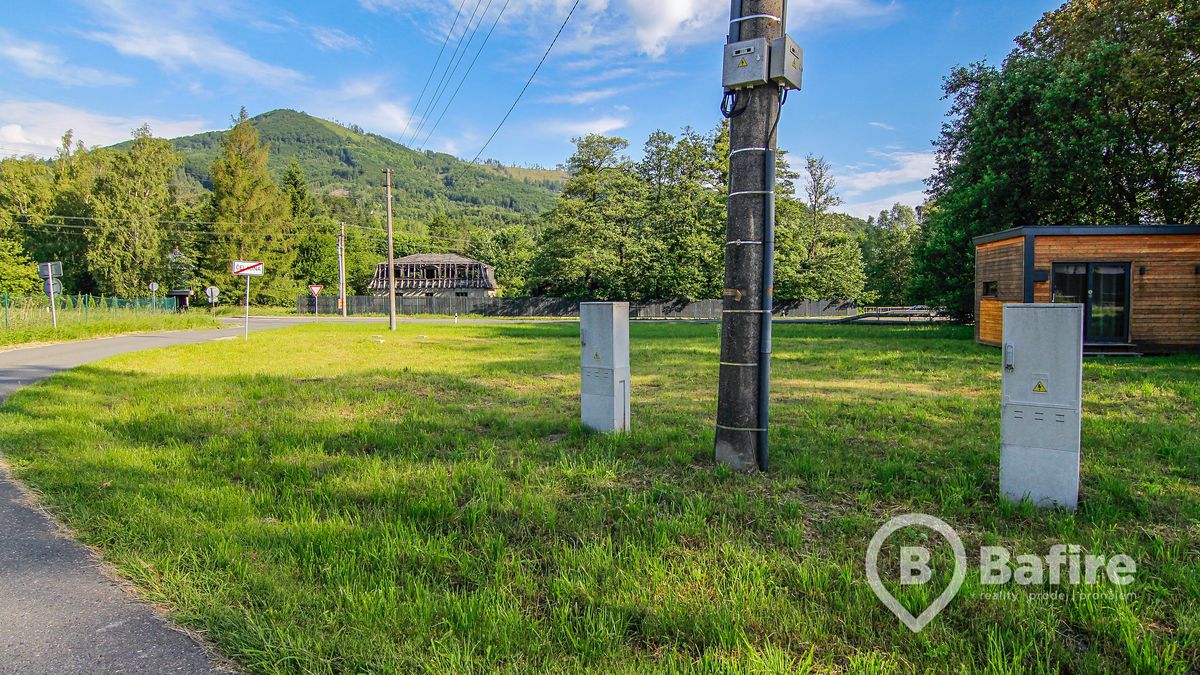 Prodej stavebního pozemku 917 m² – fotografie 2