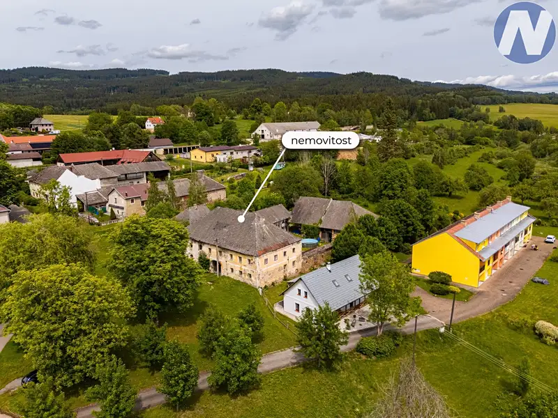 Prodej rodinného domu 500 m², pozemek 1899 m², Horní Planá – náhled fotky 1
