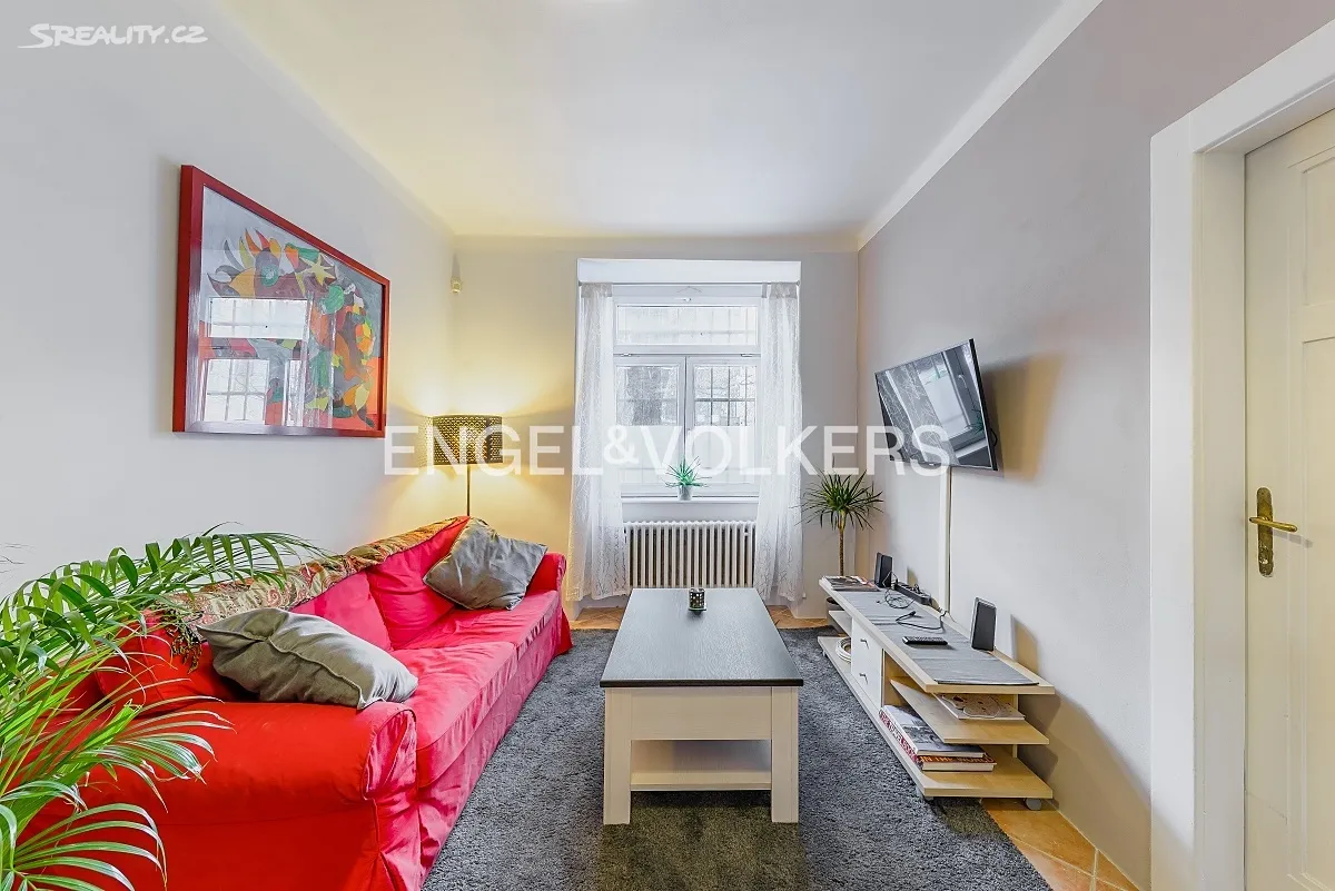 Pronájem bytu 2+kk 50 m², Praha