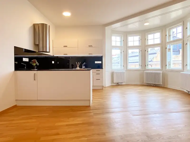 Pronájem bytu 2+kk 70 m², Praha – náhled fotky 2