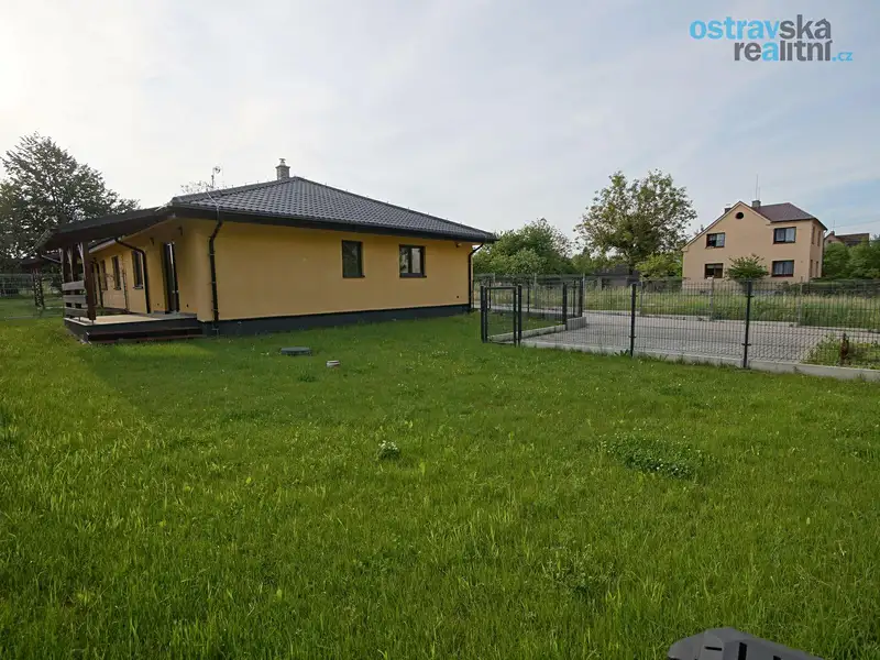 Prodej rodinného domu 85 m², pozemek 381 m², Šenov – náhled fotky 2