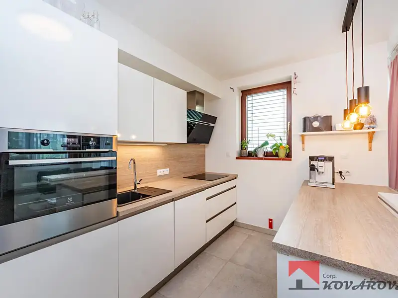 Prodej bytu 3+kk 95 m², Praha – náhled fotky 2
