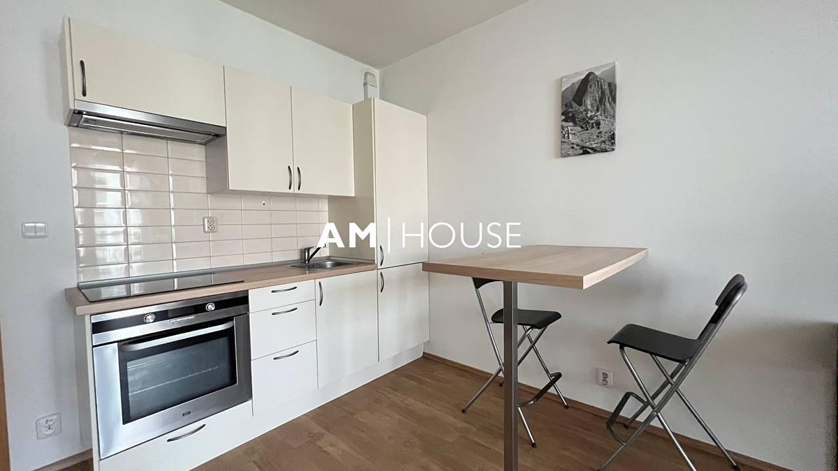 Pronájem bytu 1+kk 33 m²