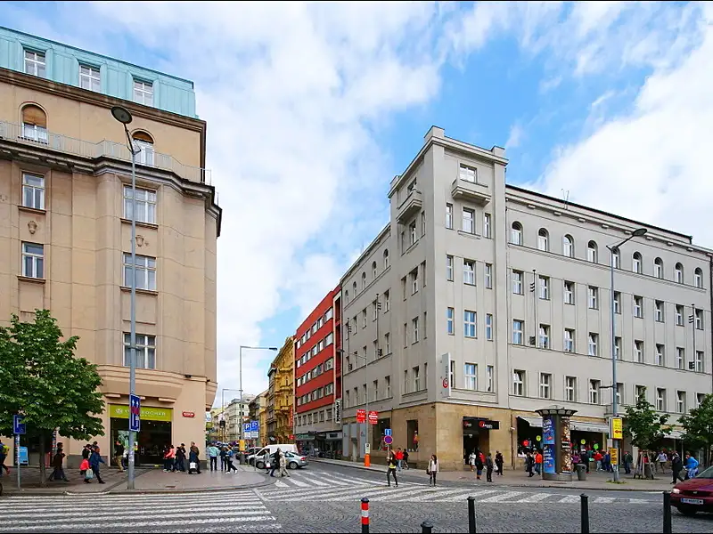 Pronájem kanceláře 76 m², Praha – náhled fotky 1