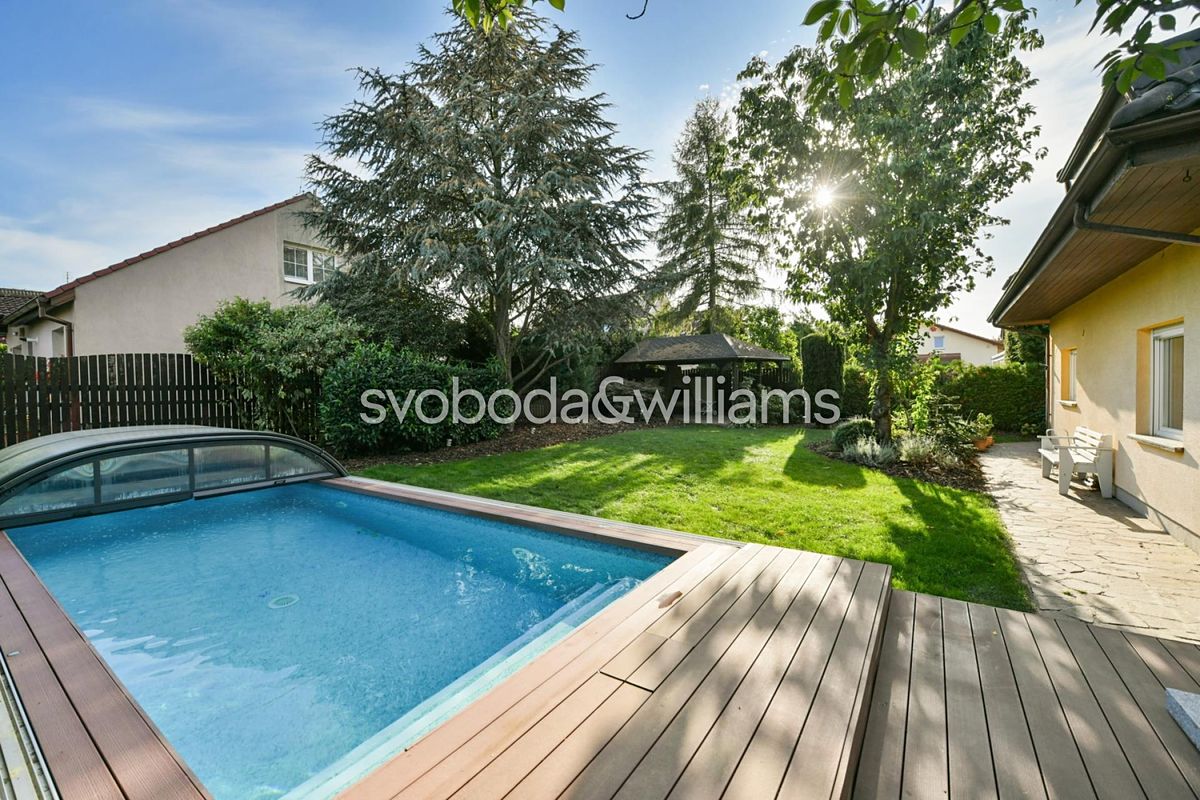Prodej rodinného domu 289 m², pozemek 606 m² – fotografie 4