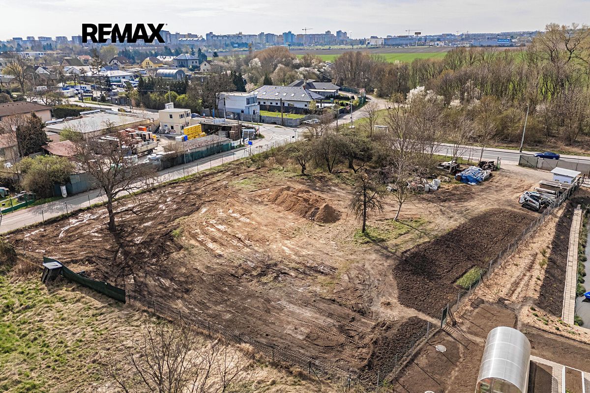 Prodej stavebního pozemku 1120 m² – fotografie 4