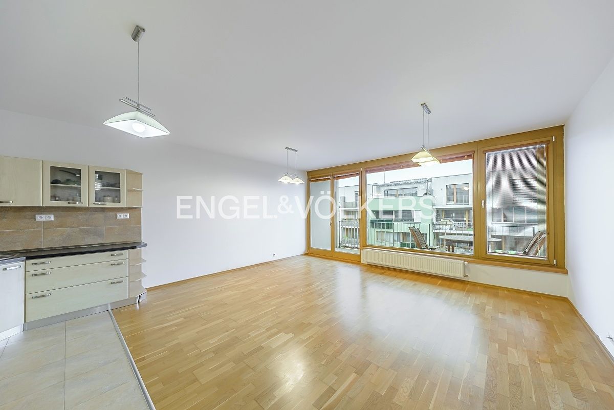 Pronájem bytu 3+kk 86 m²