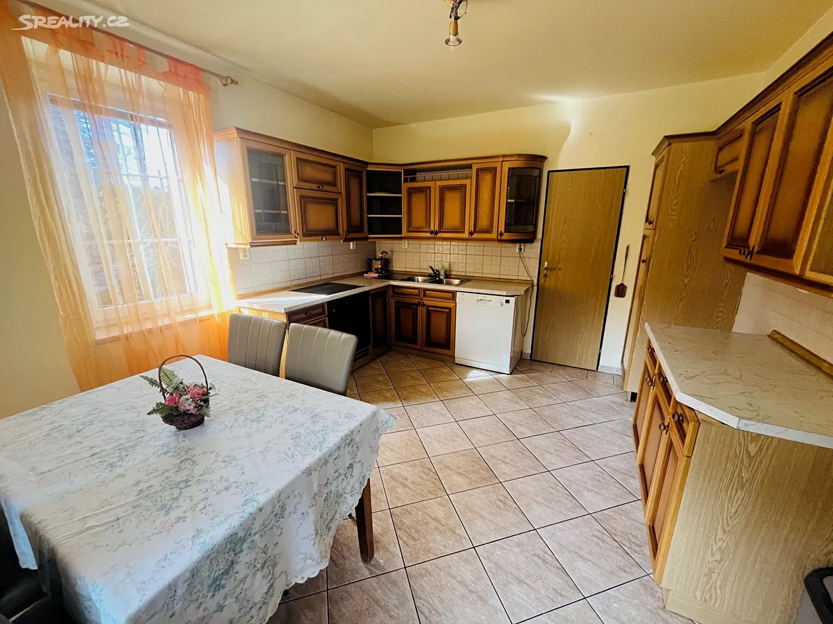 Pronájem bytu 2+1 90 m², Jesenice