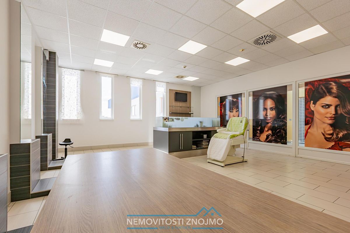 Pronájem obchodního prostoru 127 m² – fotografie 4