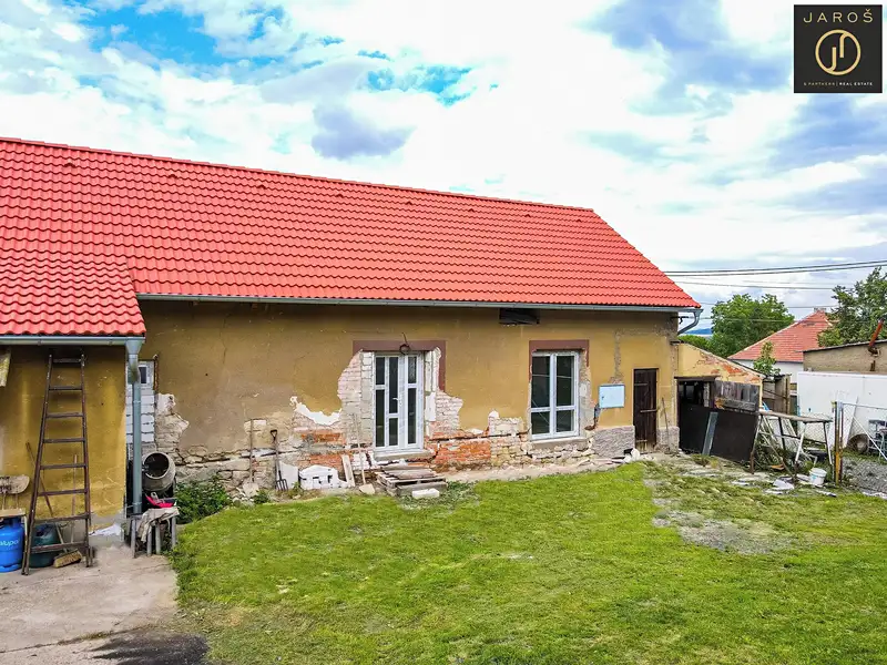 Prodej rodinného domu 640 m², pozemek 2342 m², Chožov – náhled fotky 2