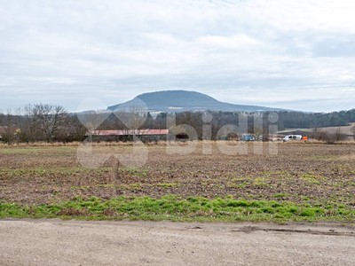 Prodej pozemku, 2 057 m² (3 z 8)