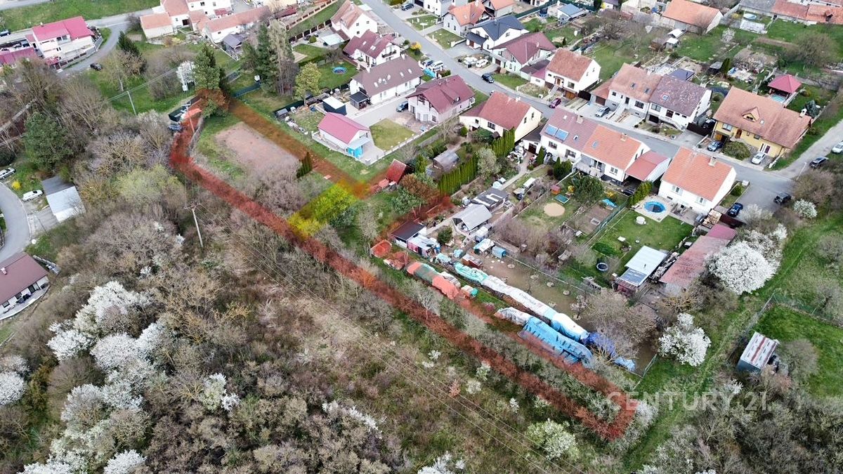 Prodej stavebního pozemku 1438 m² – fotografie 2