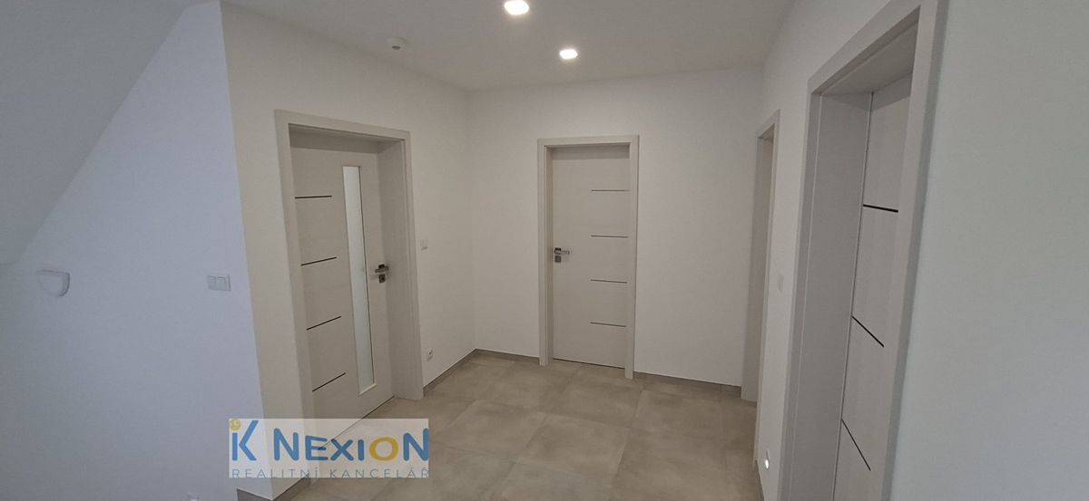 Prodej rodinného domu 156 m², pozemek 1288 m² – fotografie 3