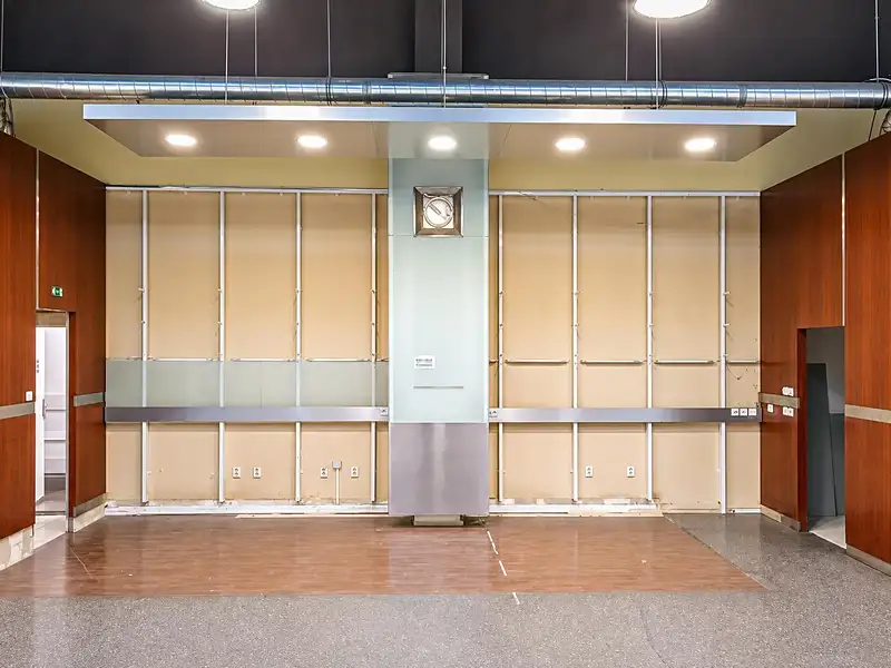 Pronájem obchodního prostoru 100 m², Karlovy Vary – náhled fotky 2